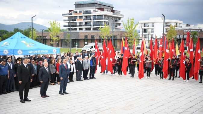 KARTEPE’DE DOLU DOLU 19 MAYIS