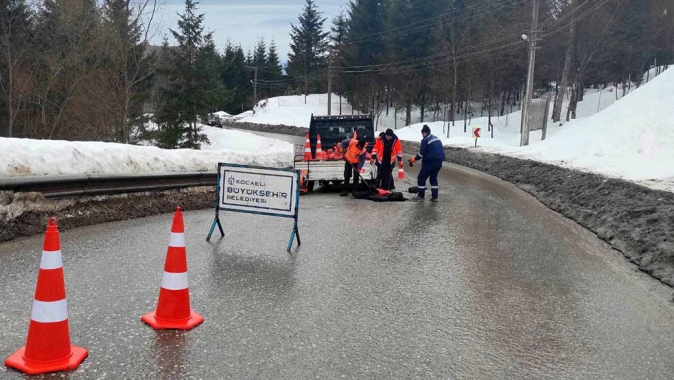 Kartepe zirve yolunda bakım onarım yapıldı